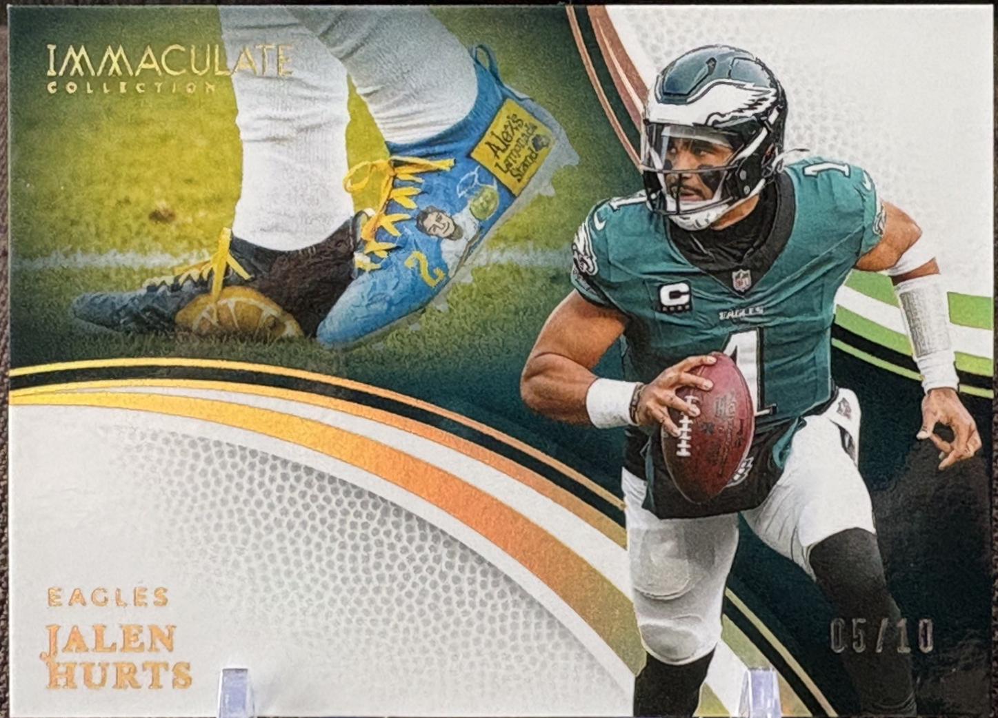 Jalen Hurts [Gold] #68