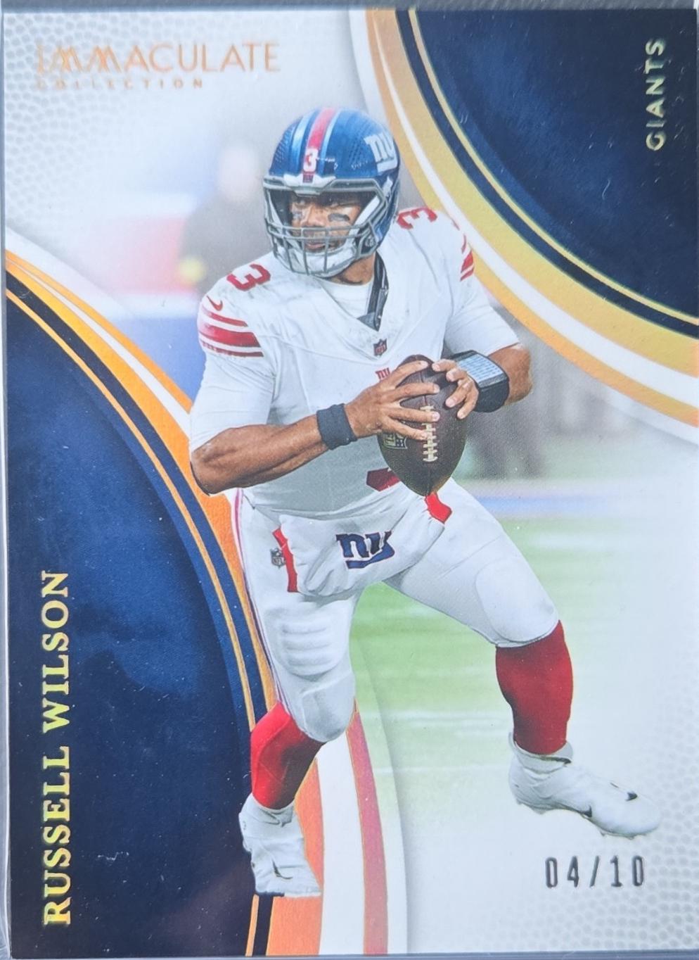 Russell Wilson [Gold] #56