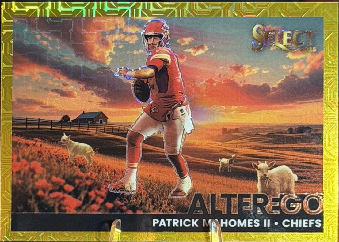 Patrick Mahomes II [Gold Prizm] #14