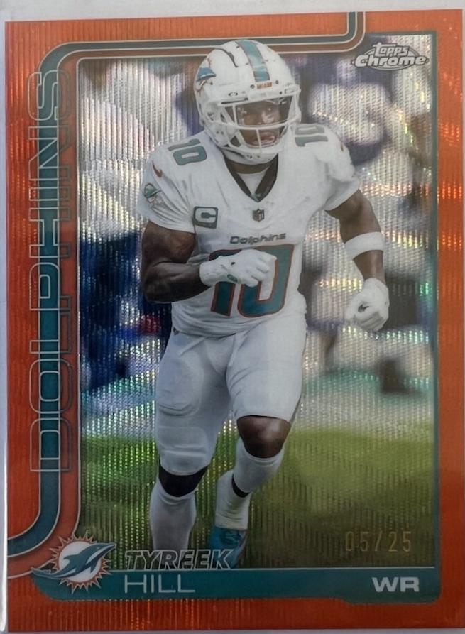 Tyreek Hill [Orange Wave Refractor] #185