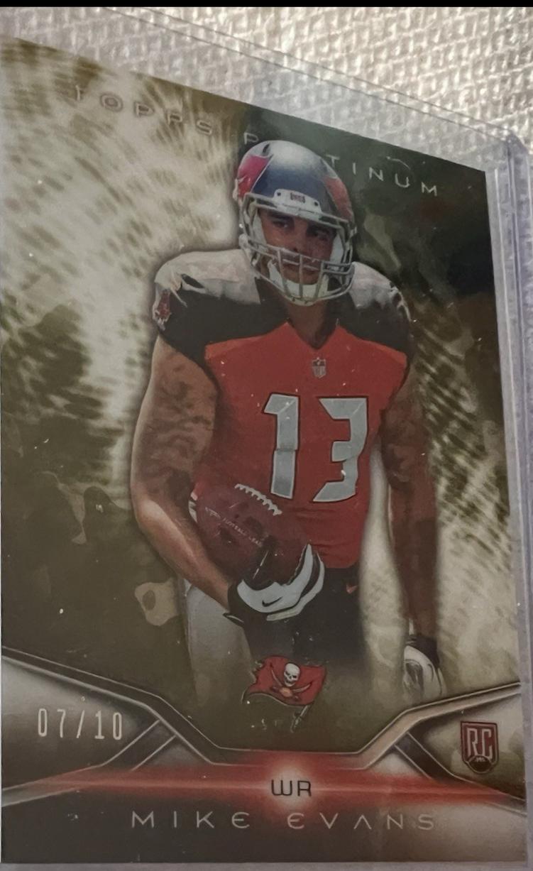 Mike Evans [Pink Refractor] #150