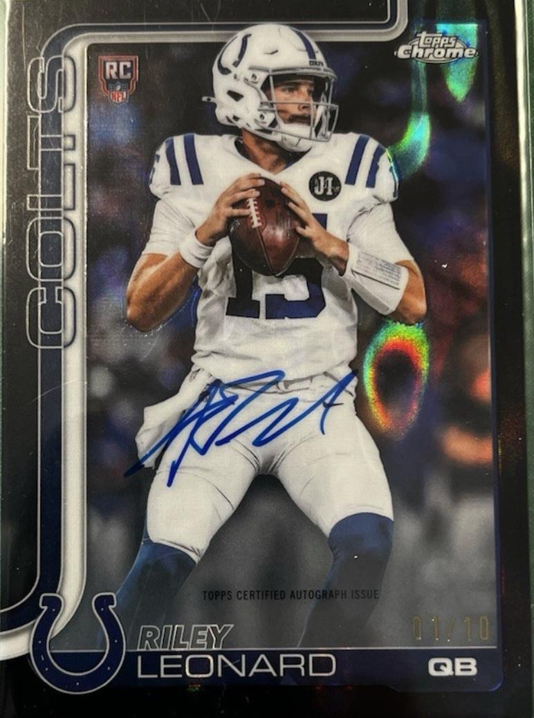 Riley Leonard [Black Refractor] #RA-RL