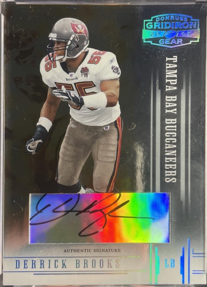 Derrick Brooks [Autograph Platinum Holofoil] #30