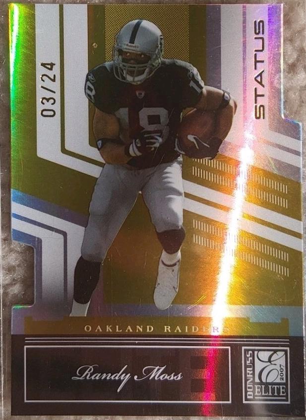 Randy Moss [Status Gold] #73