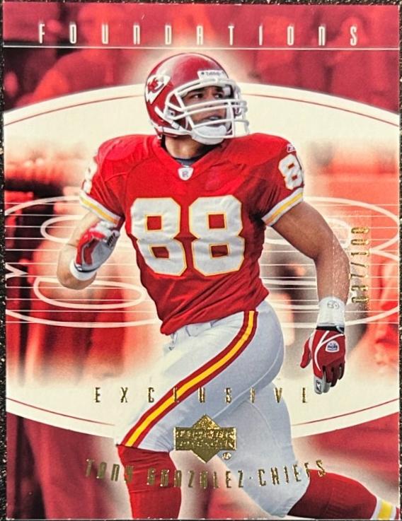 Tony Gonzalez [Exclusive Gold] #47
