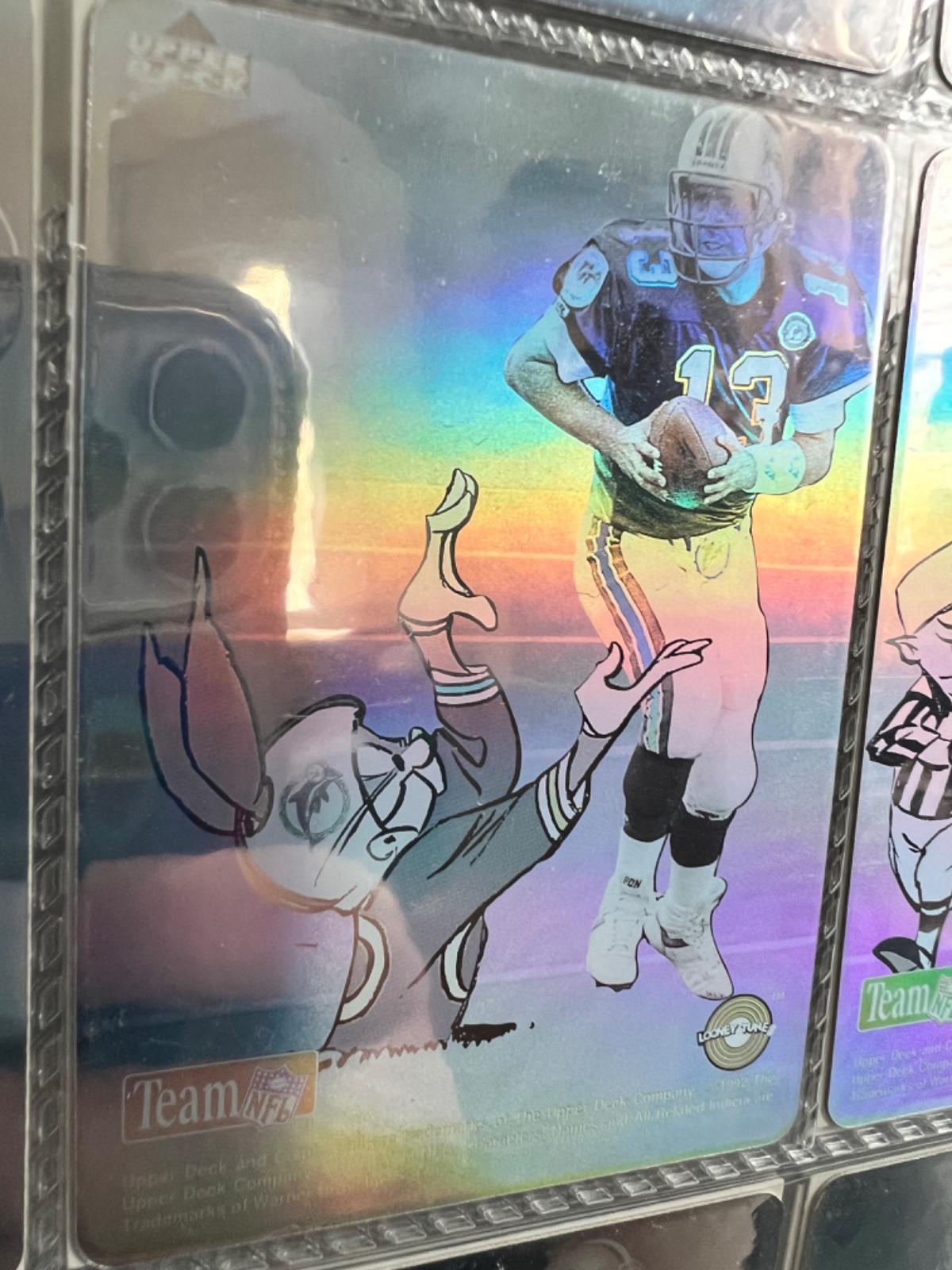 Bugs Bunny, Dan Marino [Hologram]