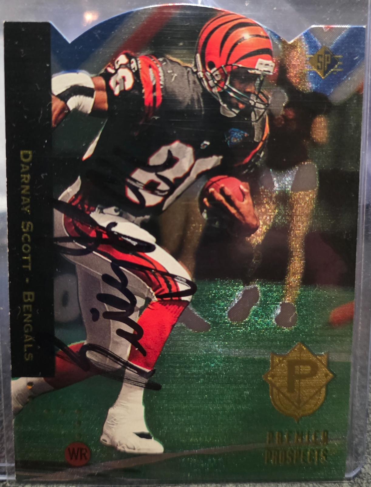 Darnay Scott [Foil Die Cut] #16