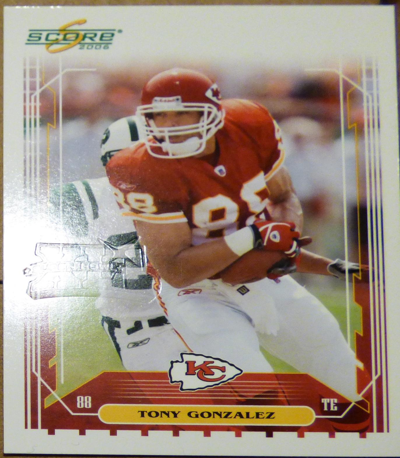 Tony Gonzalez [Super Bowl XLI Embossed] #136