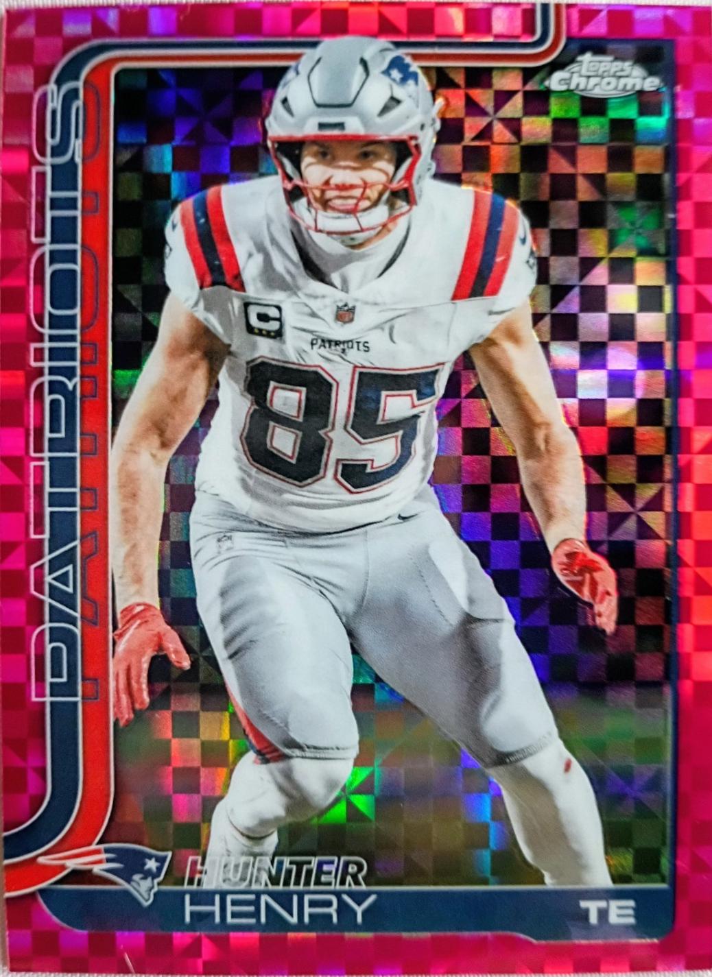Hunter Henry [X-Fractor Pink] #209