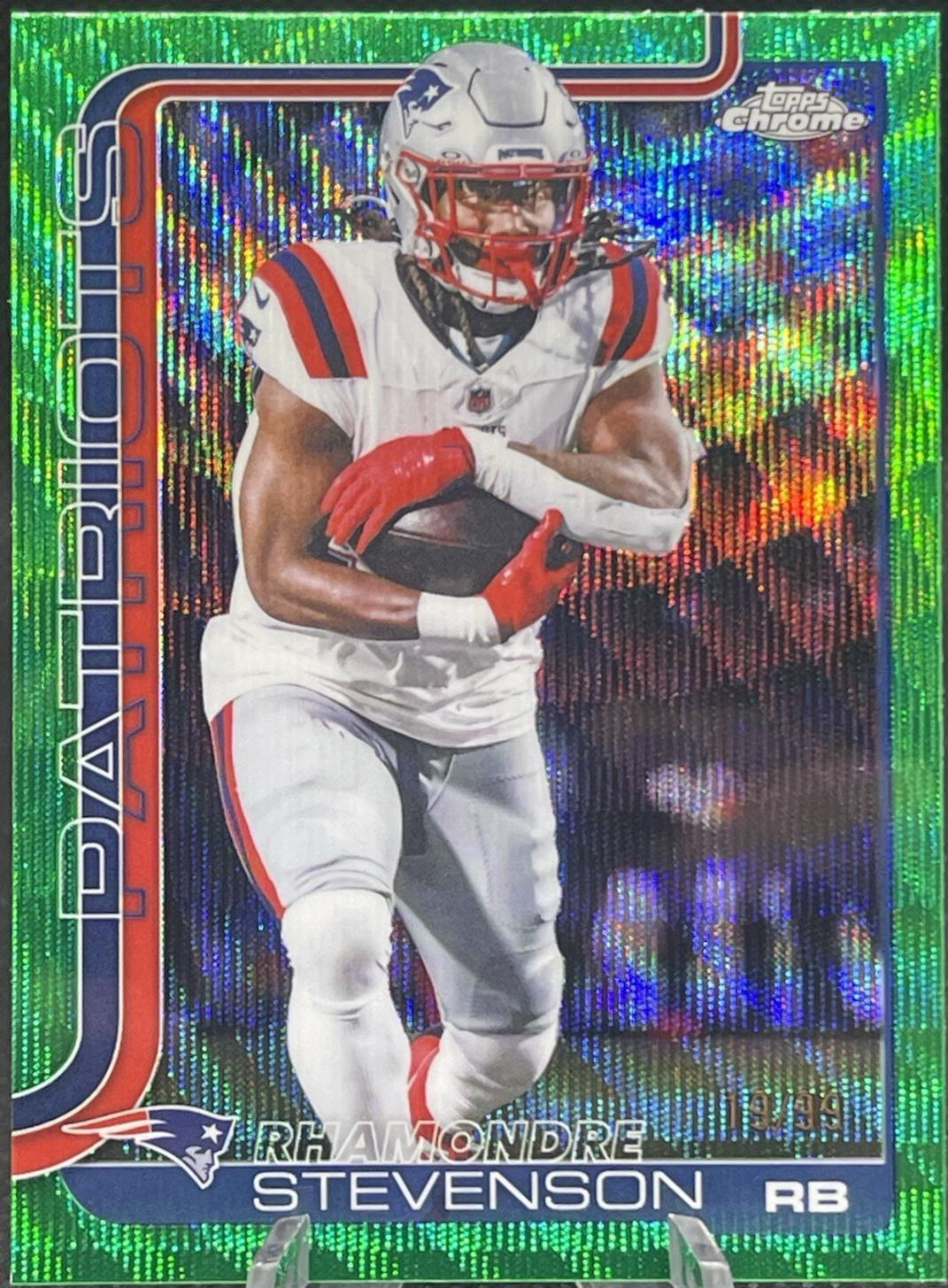 Rhamondre Stevenson [Green Wave Refractor] #210