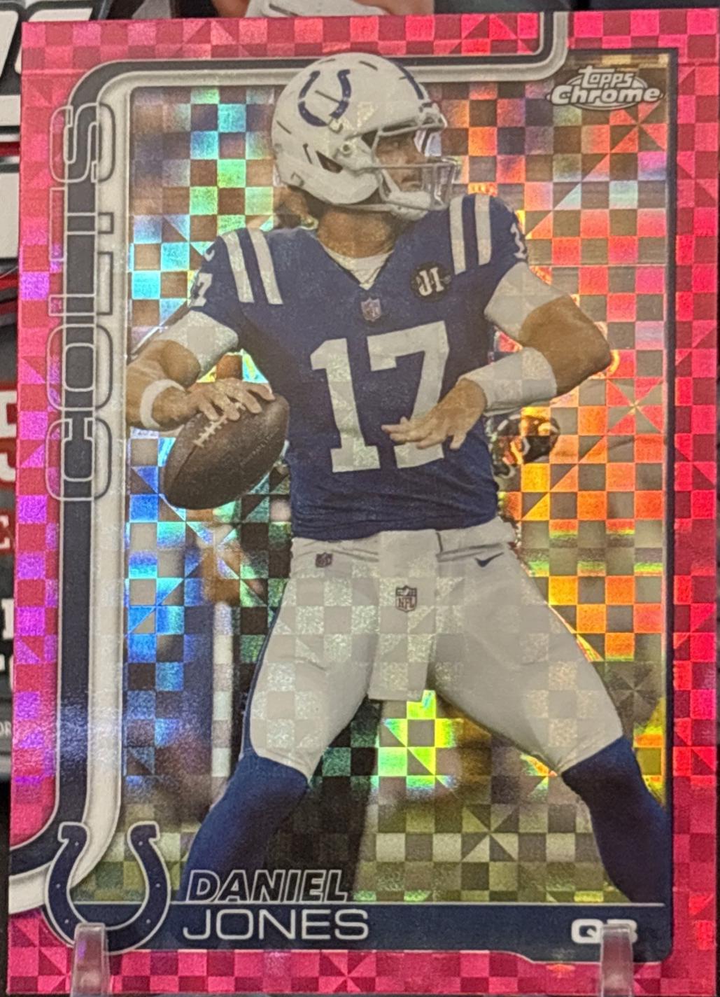 Daniel Jones [X-Fractor Pink] #132