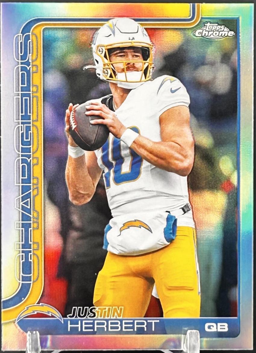 Justin Herbert [Topps Refractor] #158