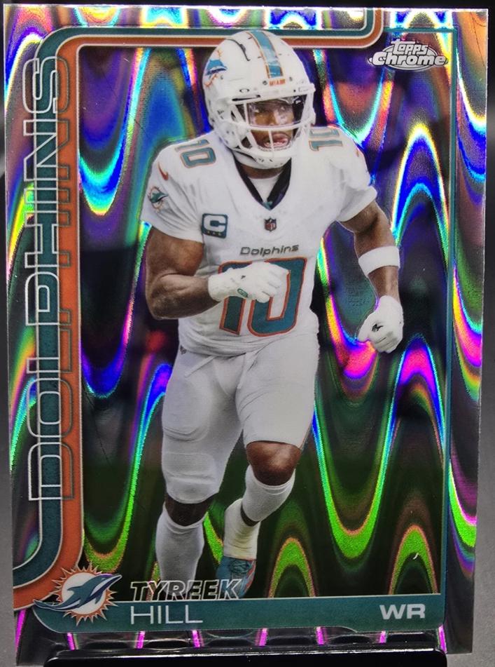Tyreek Hill [RayWave Refractor] #185