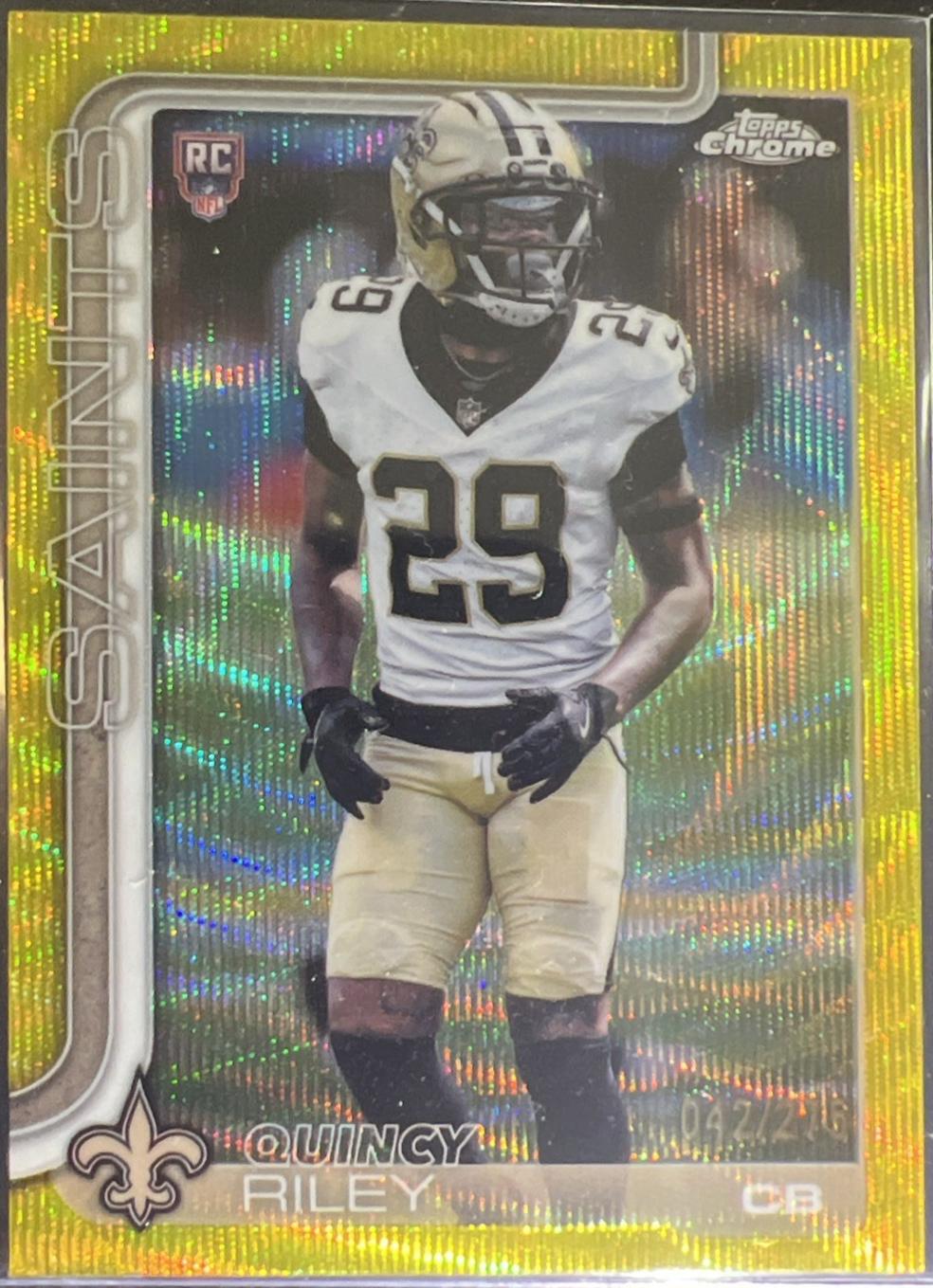 Quincy Riley [Yellow Wave Refractor] #369
