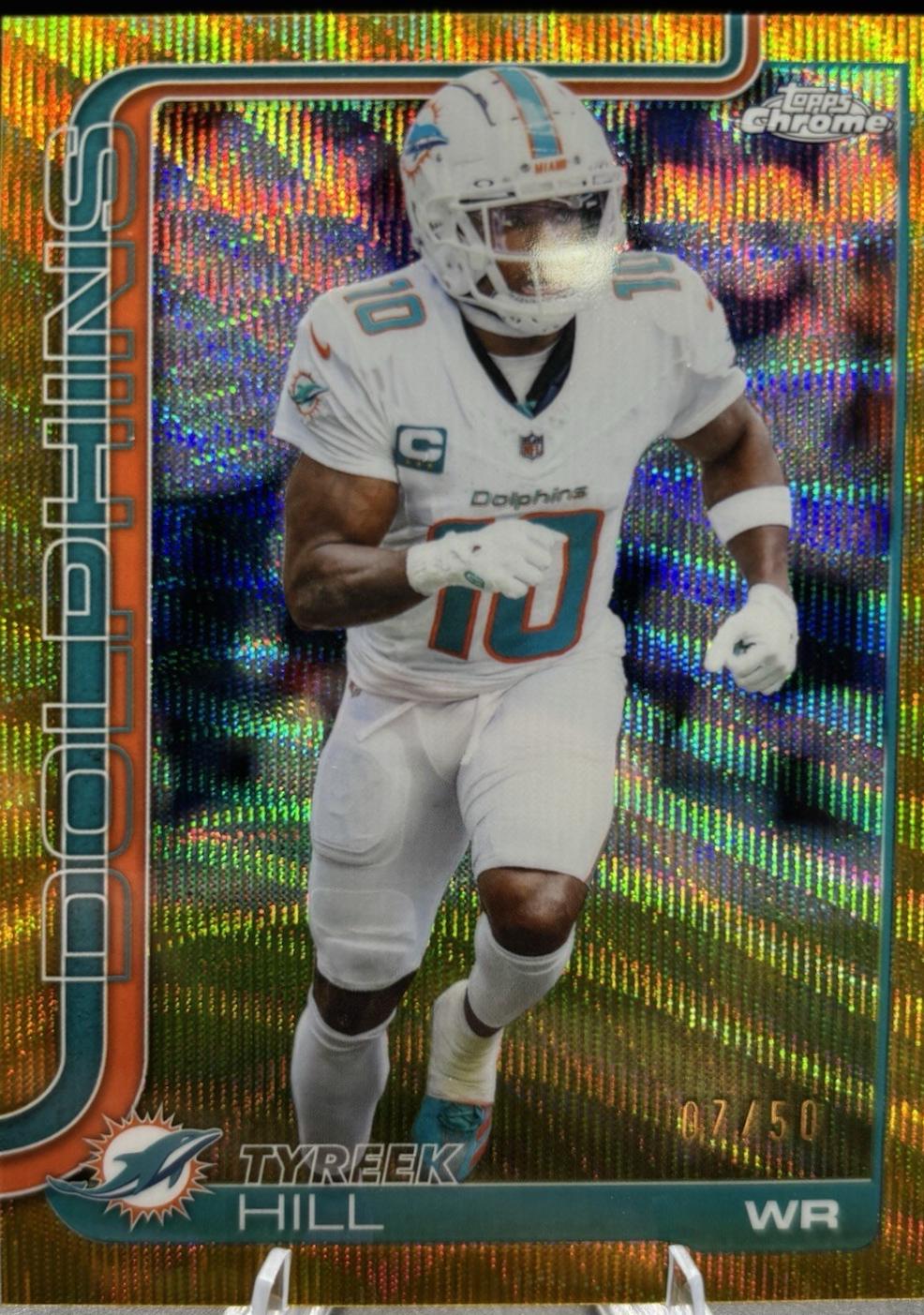 Tyreek Hill [Gold Wave Refractor] #185