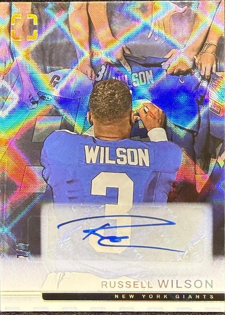 Russell Wilson [White Autograph] #18
