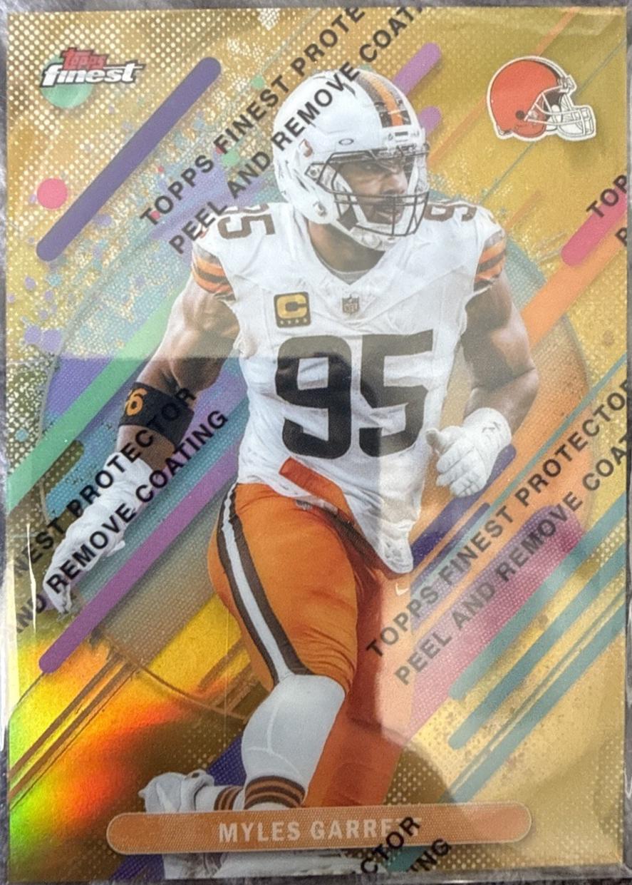 Myles Garrett [Gold Refractor] #185