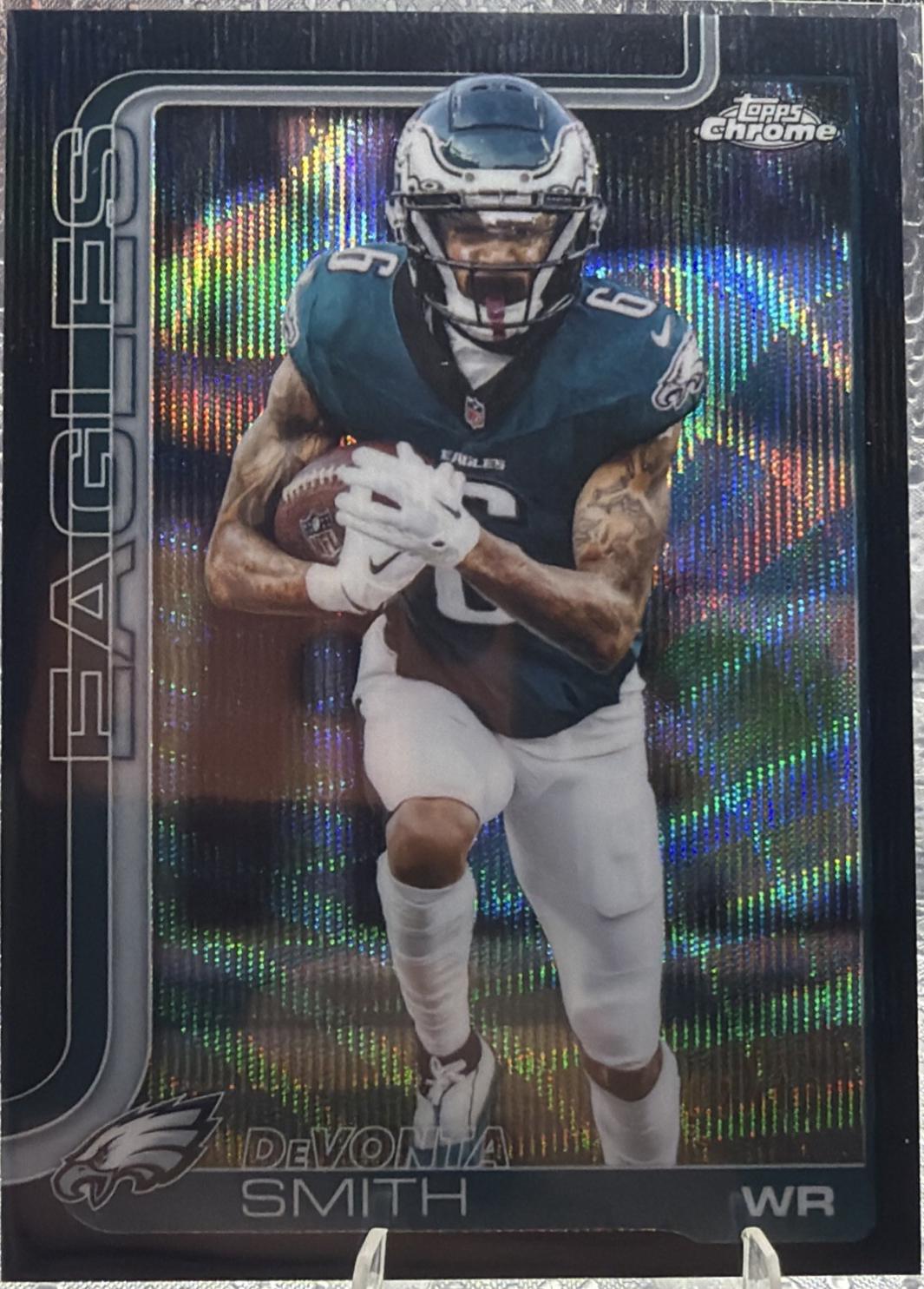 DeVonta Smith [Black Wave Refractor] #244