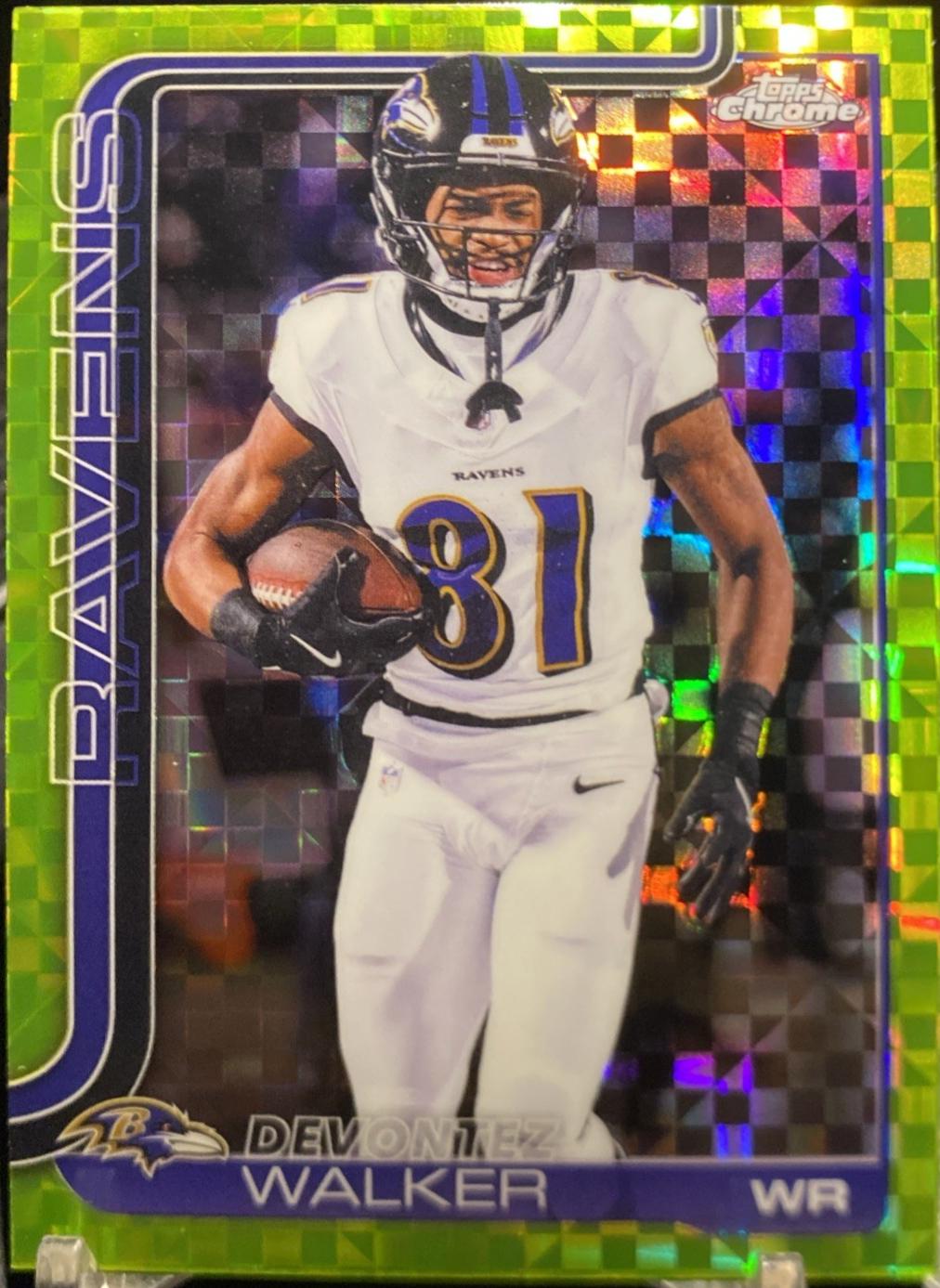 Devontez Walker [X-Fractor Green] #26