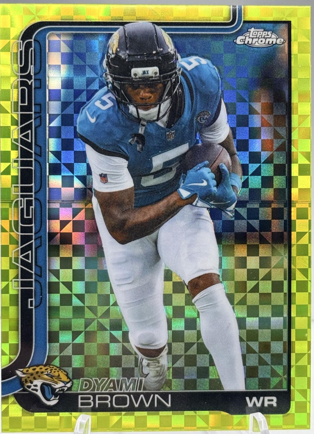 Dyami Brown [X-Fractor Green] #136
