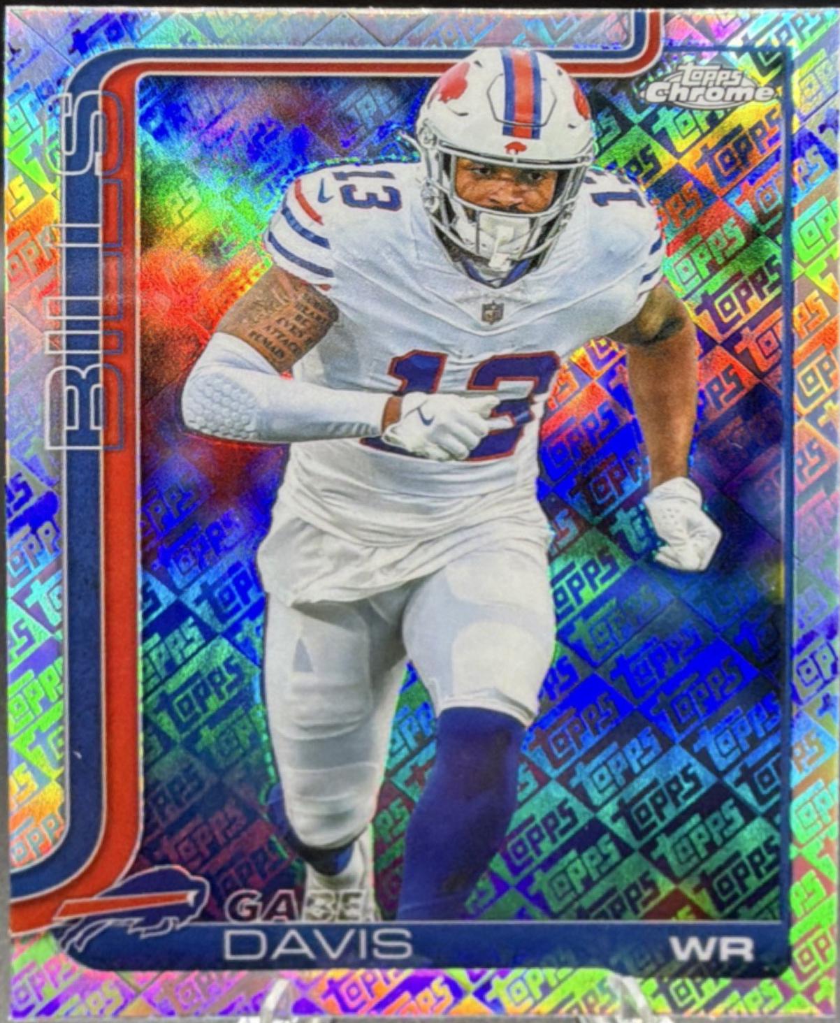 Gabe Davis [Topps Refractor] #142