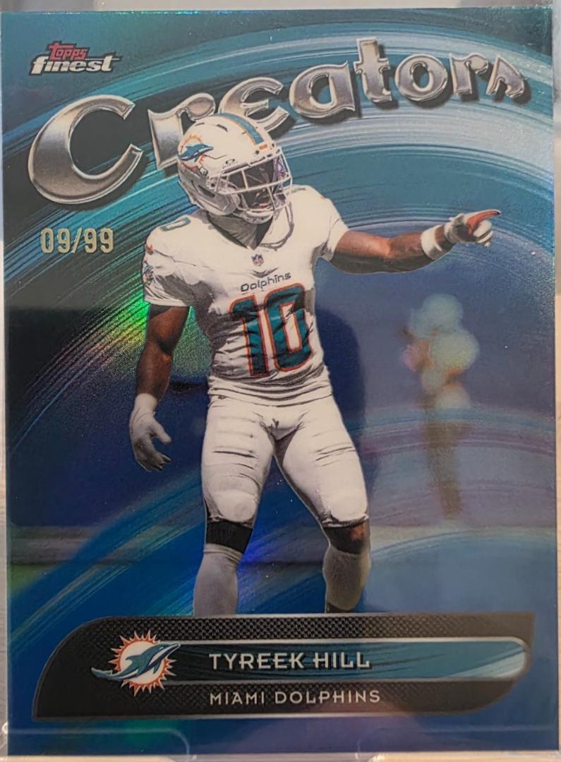 Tyreek Hill [Blue Refractor] #CR-19