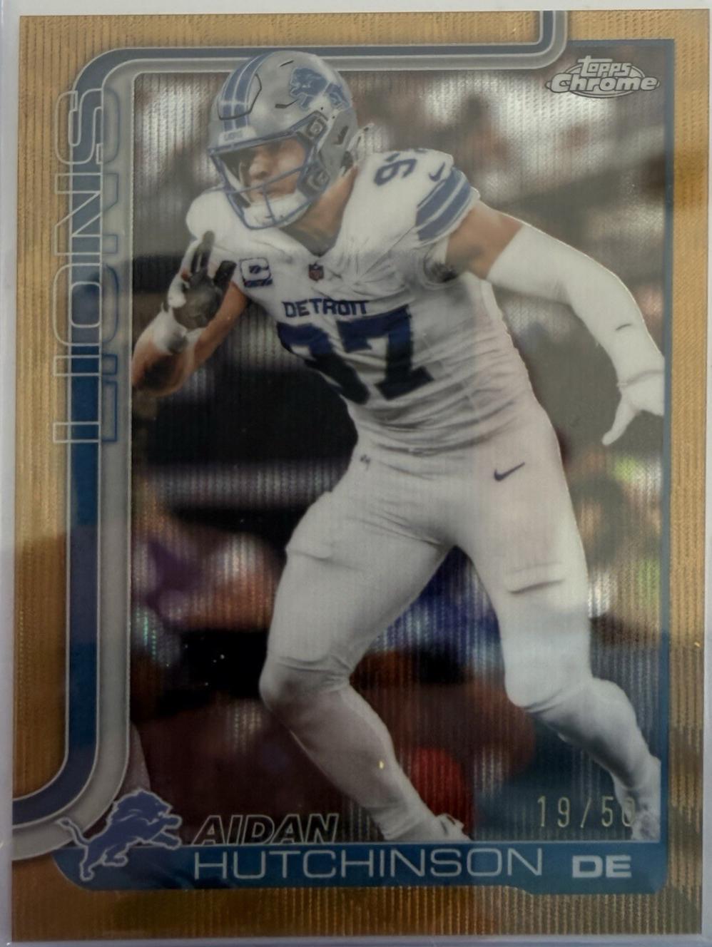 Aidan Hutchinson [Gold Wave Refractor] #104
