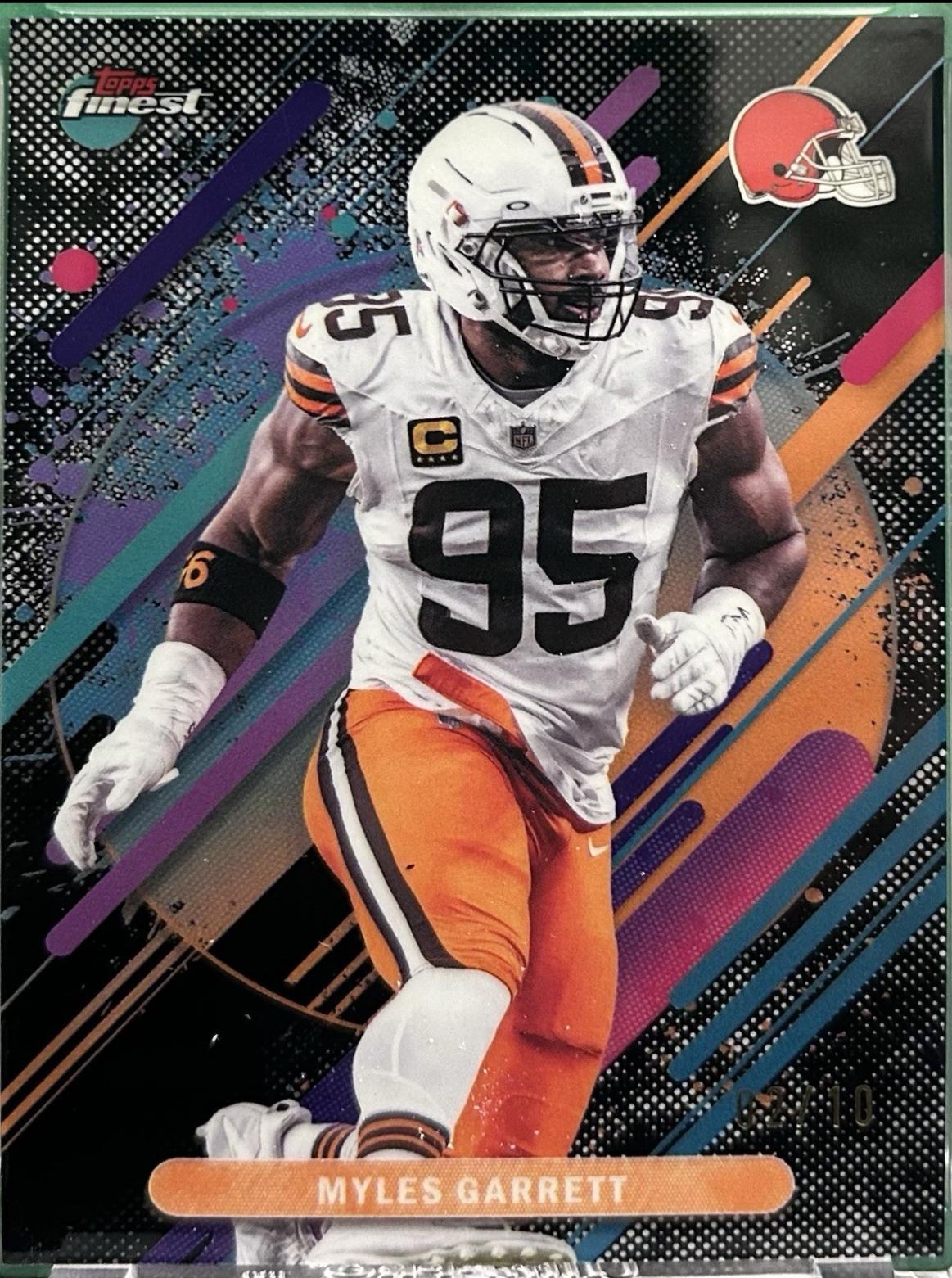 Myles Garrett [Black Refractor] #185