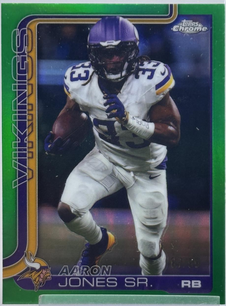 Aaron Jones Sr. [Green Refractor] #201
