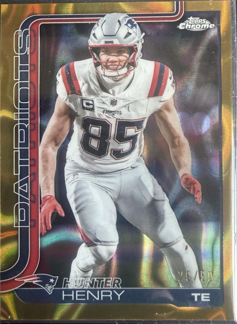 Hunter Henry [Gold Refractor] #209