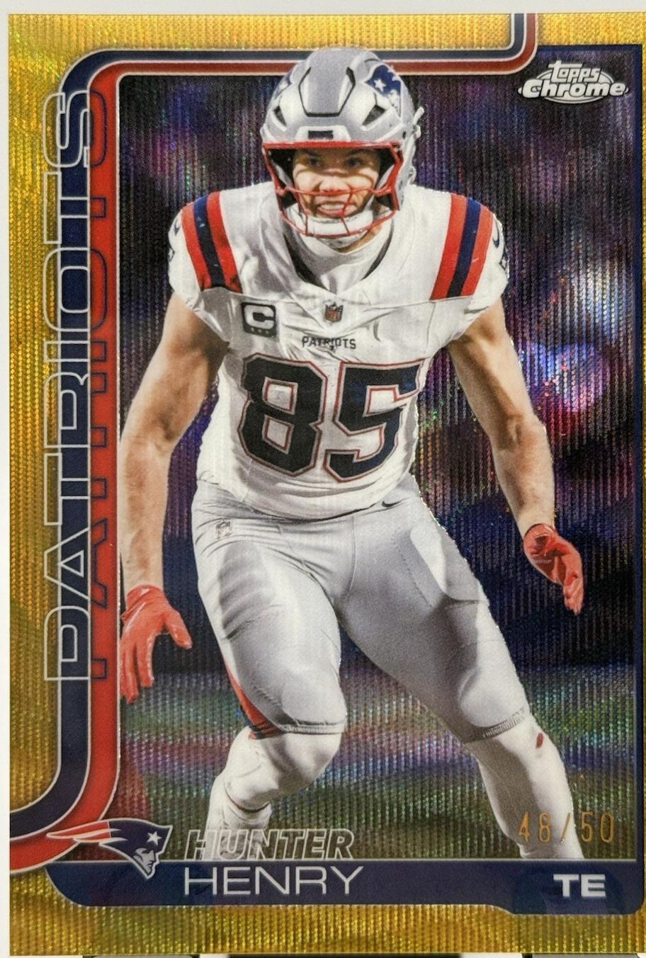 Hunter Henry [Gold Wave Refractor] #209