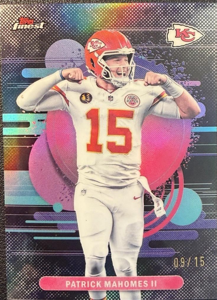 Patrick Mahomes II [Black Refractor] #136