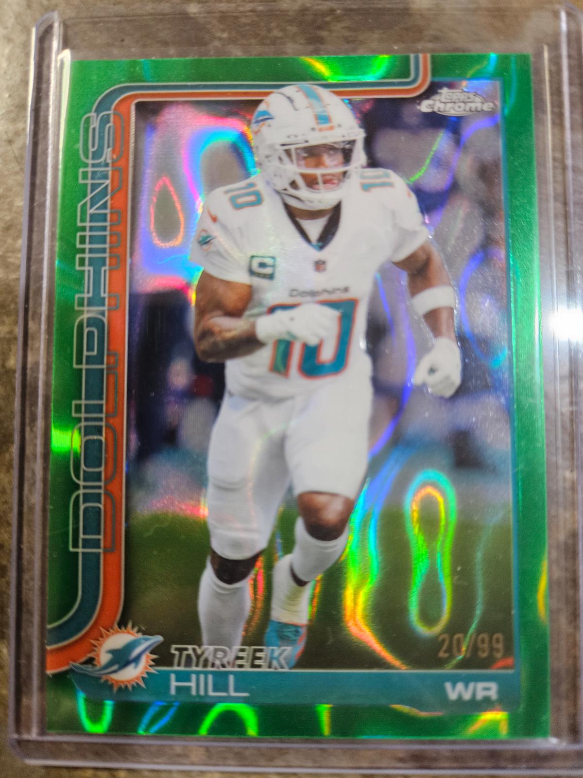Tyreek Hill [Green Wave Refractor] #185