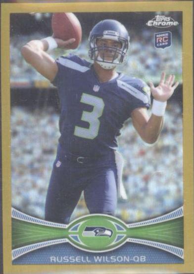 Russell Wilson [Stands in Background Gold Refractor] #40