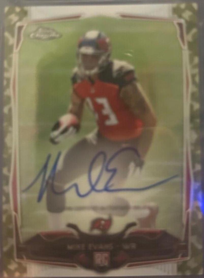 Mike Evans [Ball in Right Hand Autograph Camo Refractor] #185
