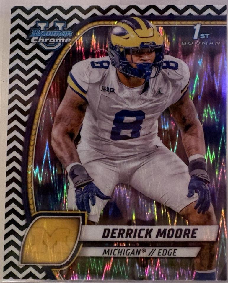 Derrick Moore [Black White Stealth Refractor] #59