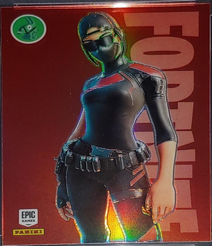 Scarlet Commander [Optichrome Holo] #17