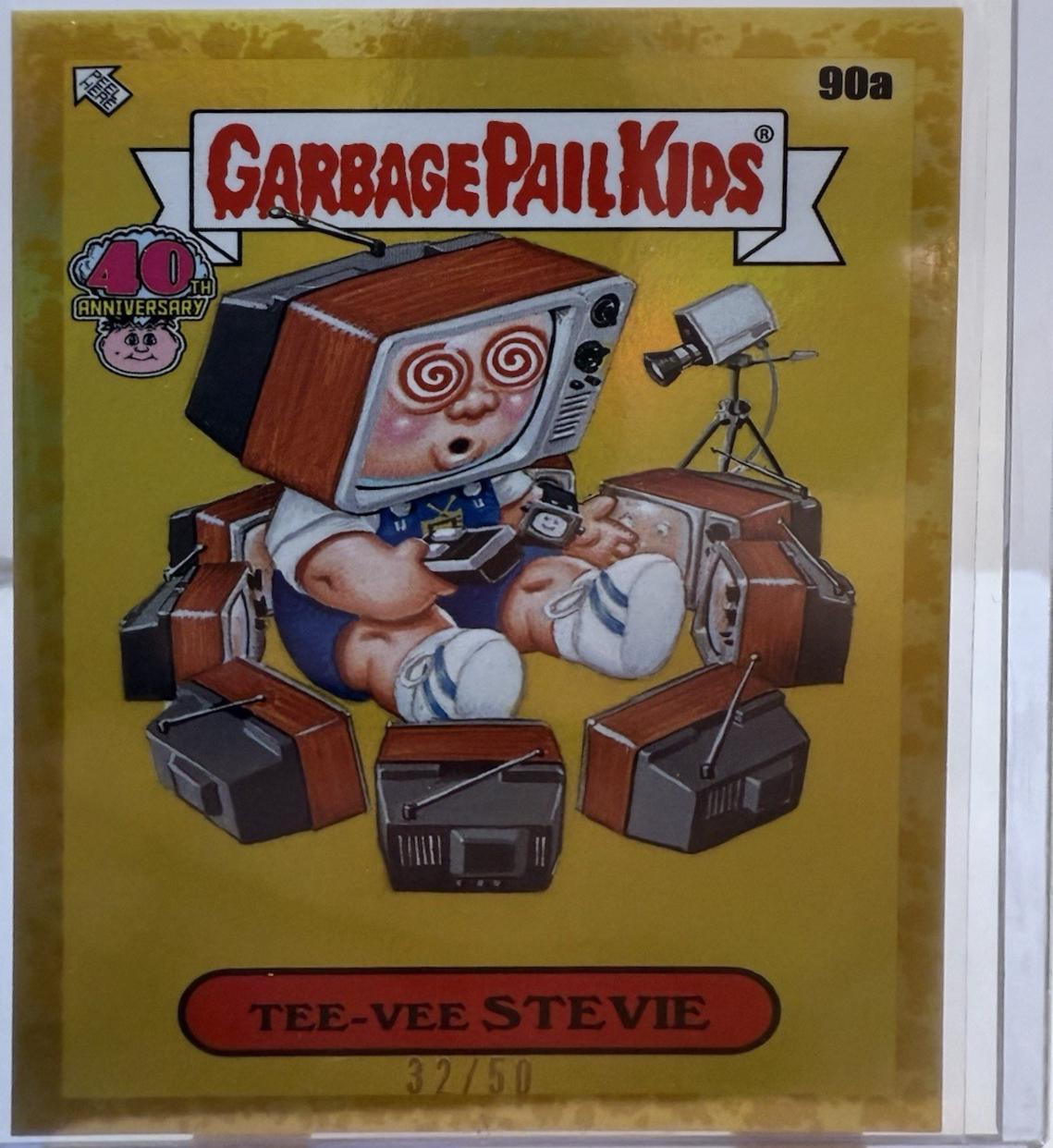 Tee-Vee Stevie [Gold] #90a
