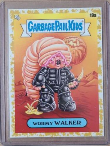 Wormy Walker [Gold] #19a