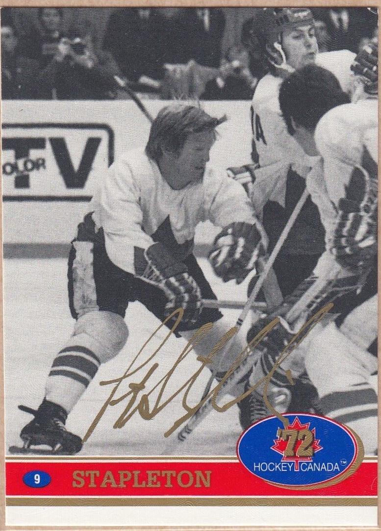 Pat Stapleton [Gold Autograph] #9