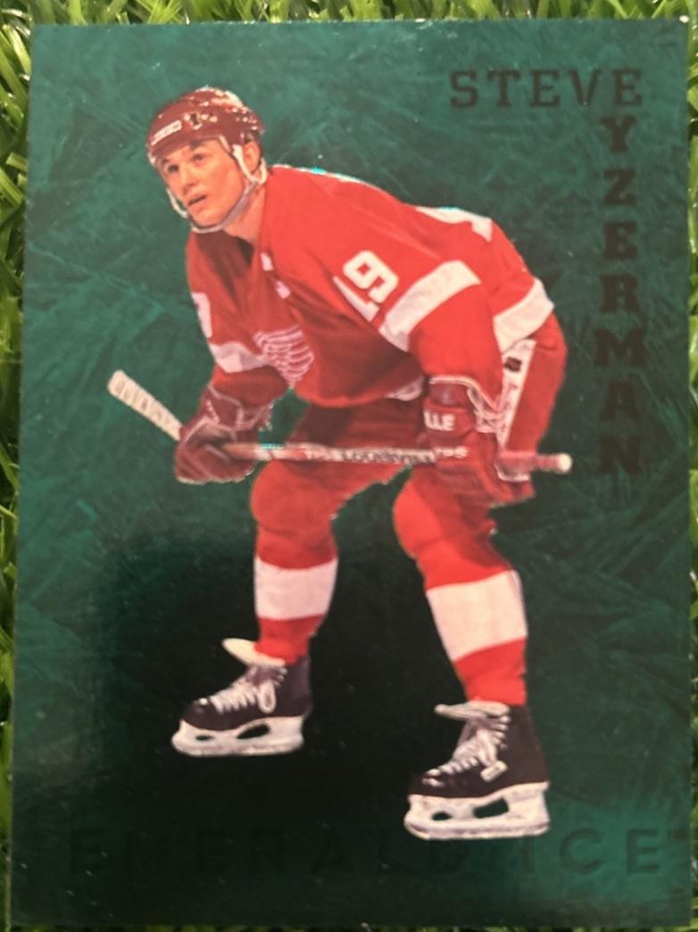 Steve Yzerman [Emerald Ice] #70