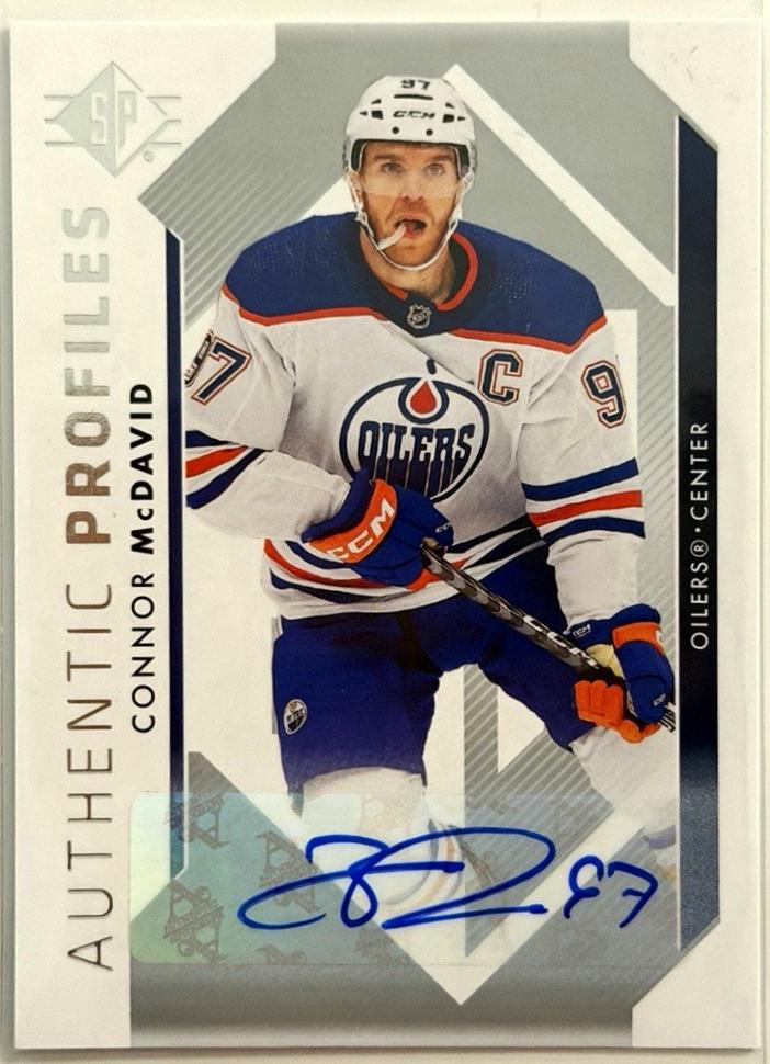 Connor McDavid [Signature] #AP-1