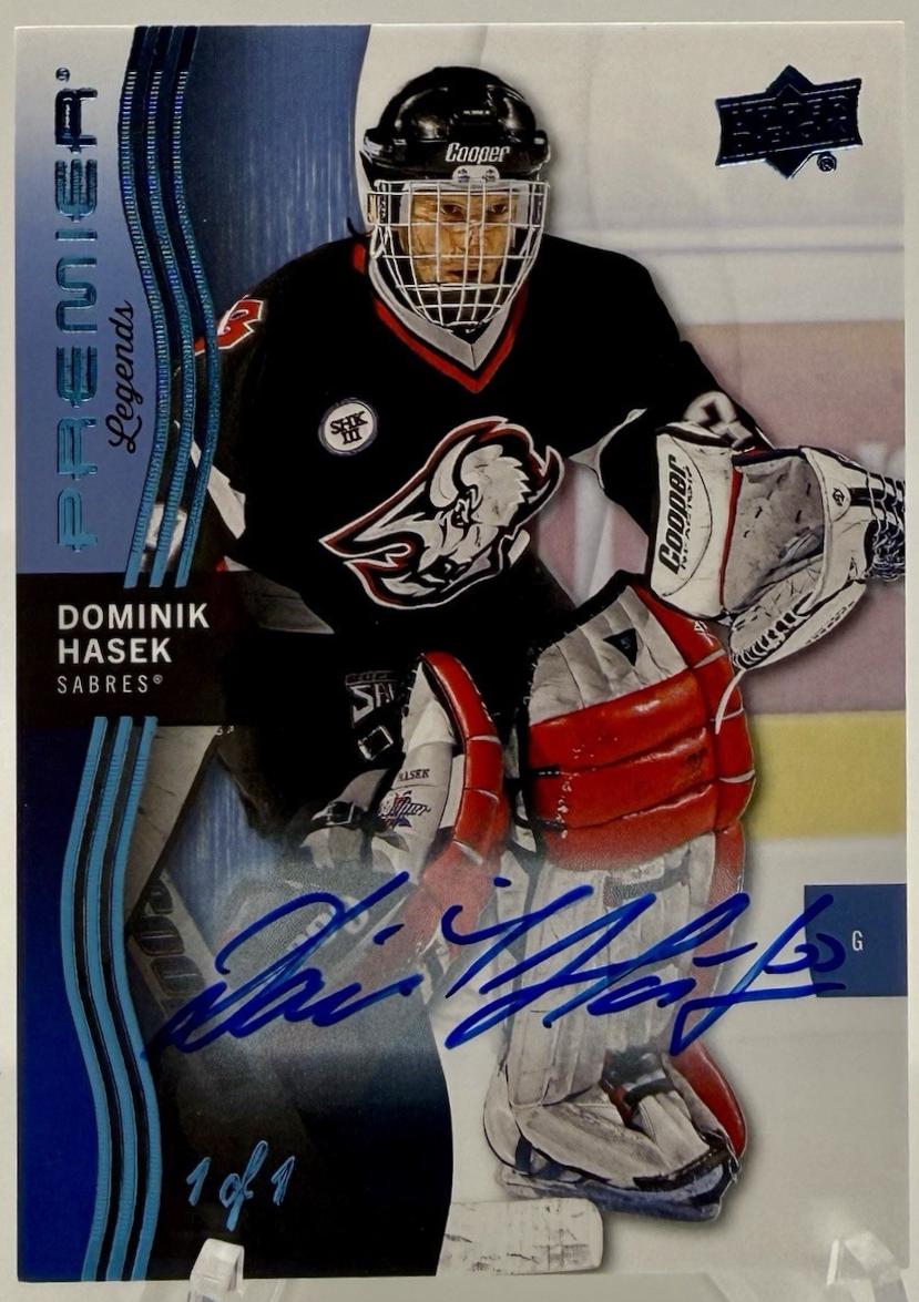 Dominik Hasek [Platinum Autograph] #92