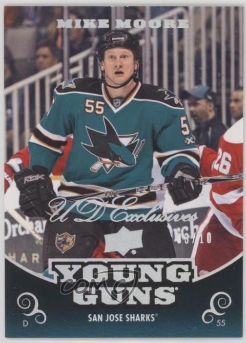 Mike Moore [UD Exclusives] #490