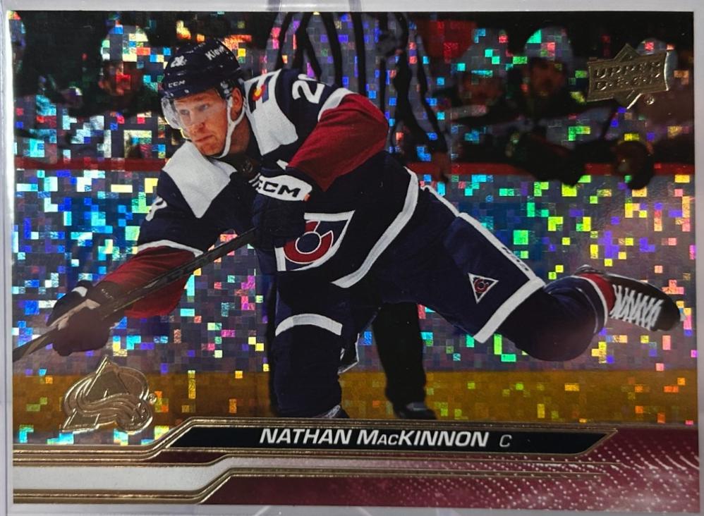 Nathan MacKinnon [Speckled Rainbow Foil] #42