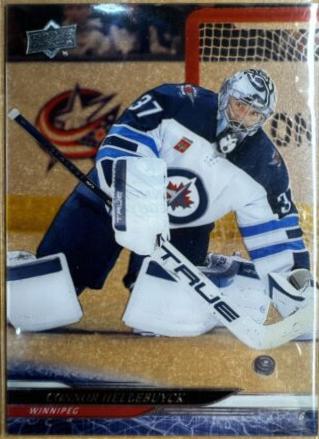 Connor Hellebuyck [Clear Cut] #194