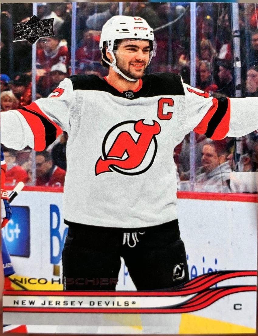 Nico Hischier [Celebration Variation] #104-SSP