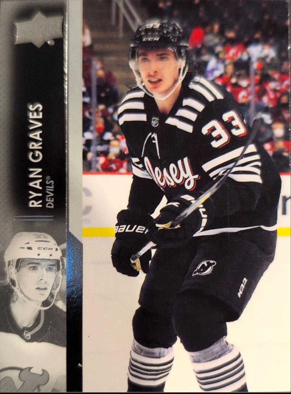 Ryan Graves #592