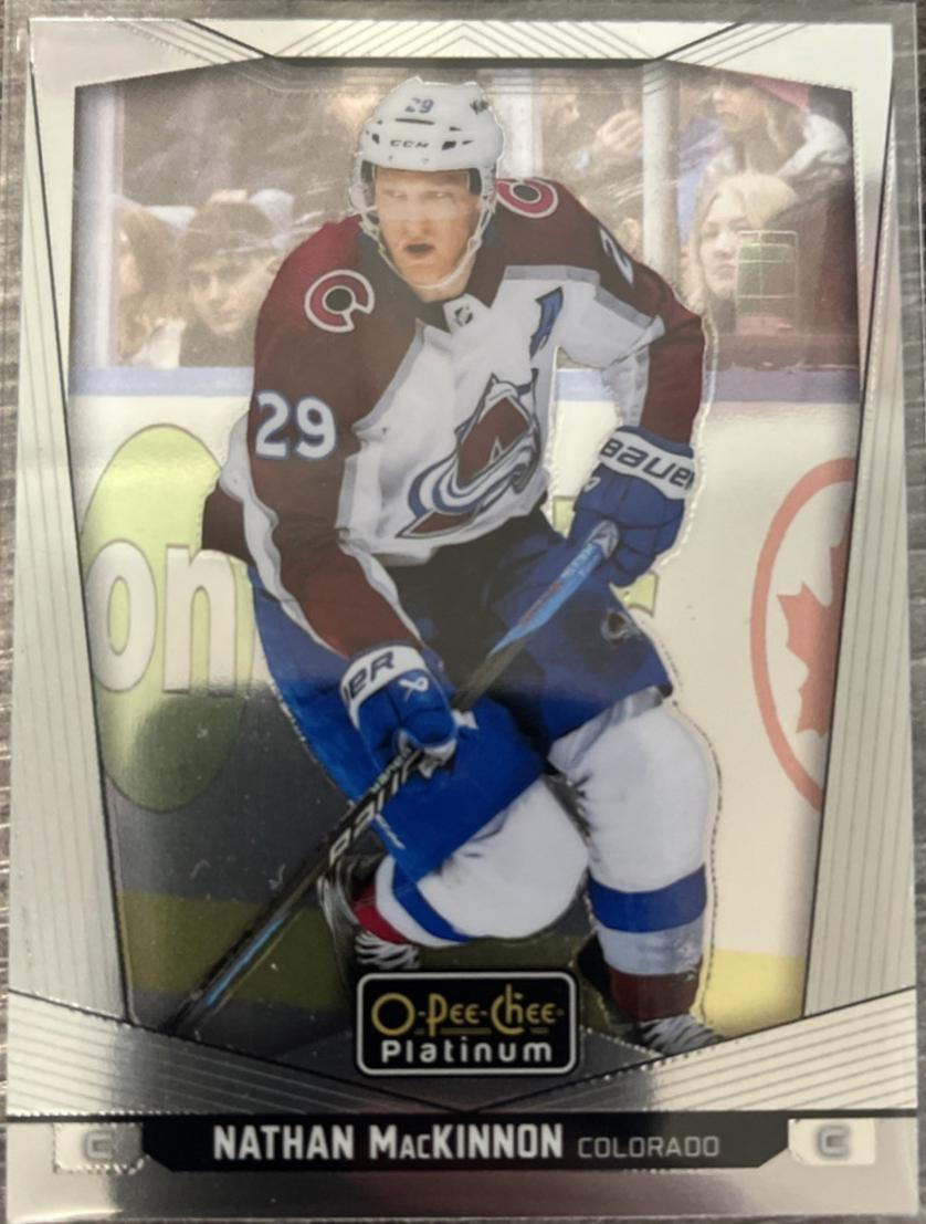 Nathan MacKinnon #90
