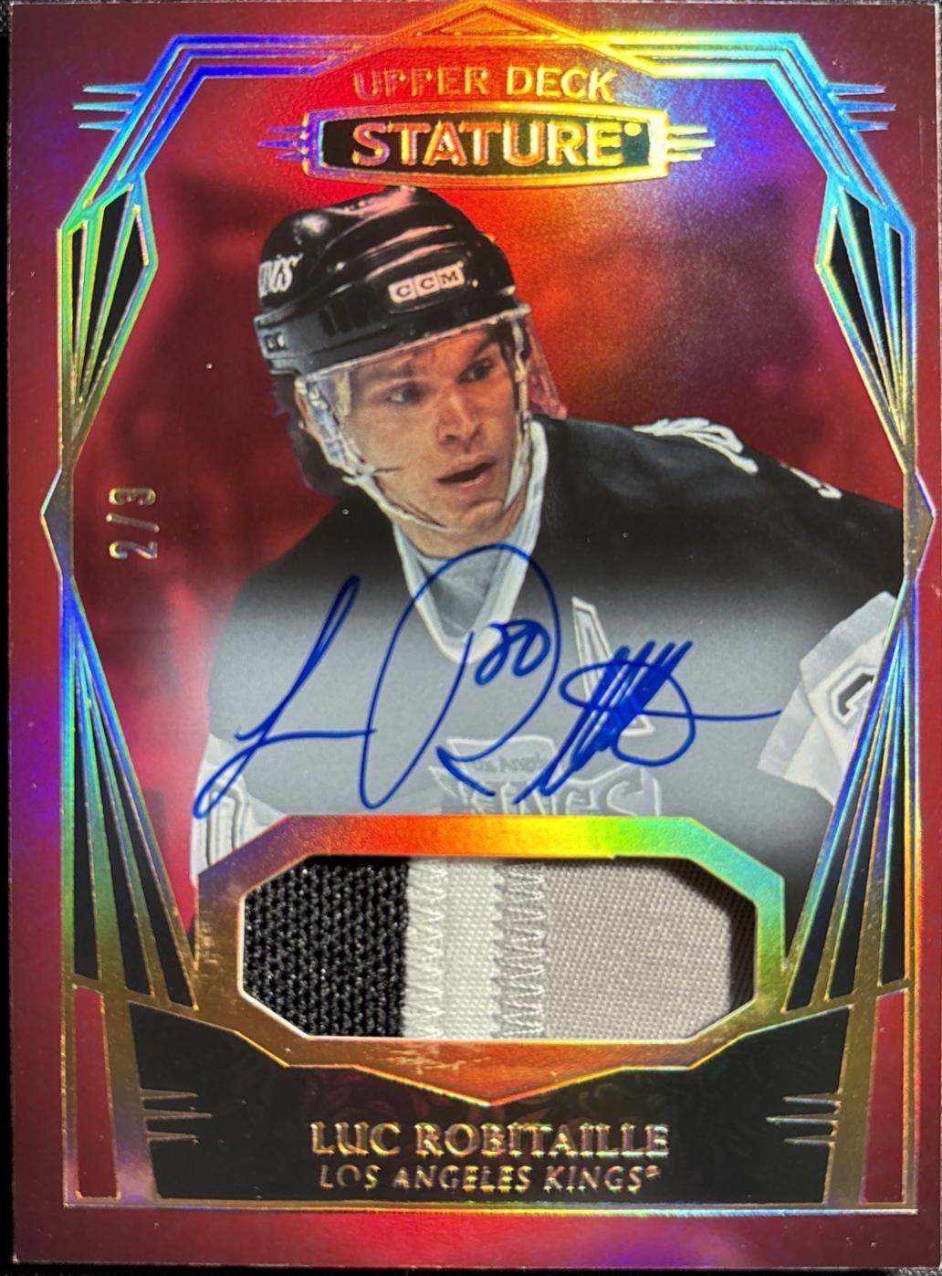 Luc Robitaille [Design Variant Autograph Patch Red] #9